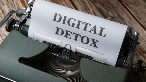 Data Detox Guide: Reclaim Your Privacy & Digital Wellbeing in 8 Simple Steps