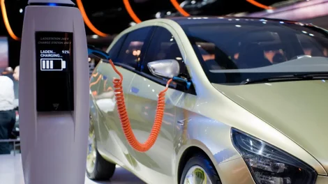 Electric Vehicles Cruise into the Mainstream: Record Sales Fueled by Innovation and Diversity