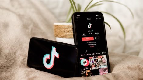 TikTok's Takeover: A Short-Form Video Revolution Challenging YouTube and Facebook