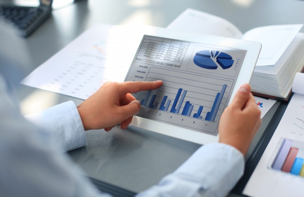 How to collect and analyze data to guide business decisions