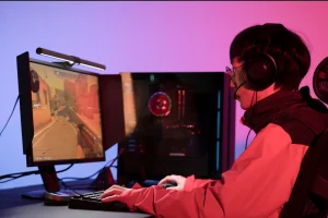 How to Prevent Eye Strain When Using Monitors for Work or Gaming