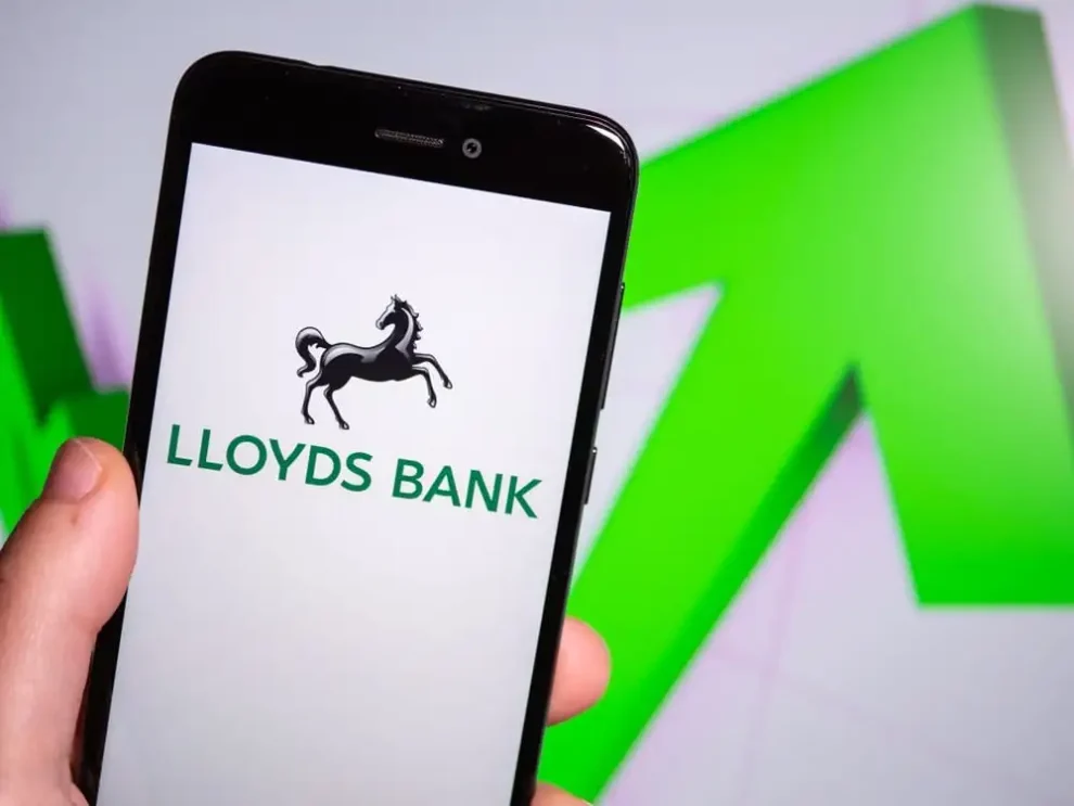 How to Open a Lloyds Bank Account Online in 2024