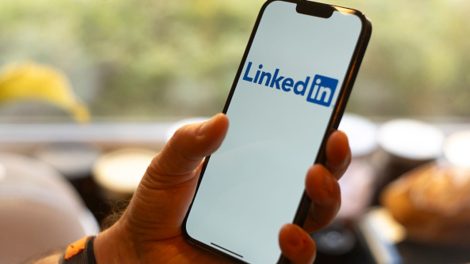 AI to the Rescue? LinkedIn Unveils AI Job Coach with Resume Revamp and Cover Letter Magic