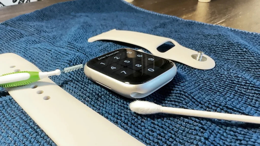 How to Keep Your Apple Watch Clean and Healthy