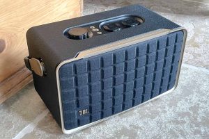 JBL Authentics 300: When Alexa Meets Google in a Retro-Futuristic Showdown