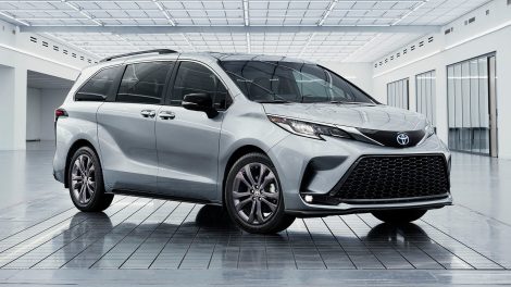 Toyota Sienna: A Modern Minivan Marvel