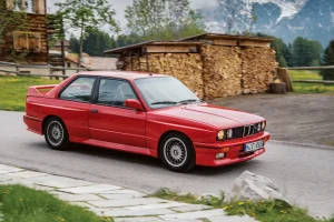 This Pristine 1989 BMW M3 Erupts onto the Auction Block