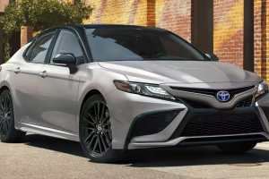 2024 Toyota Camry Hybrid: Efficiency Meets Refinement