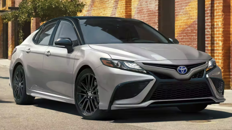 2024 Toyota Camry Hybrid: Efficiency Meets Refinement