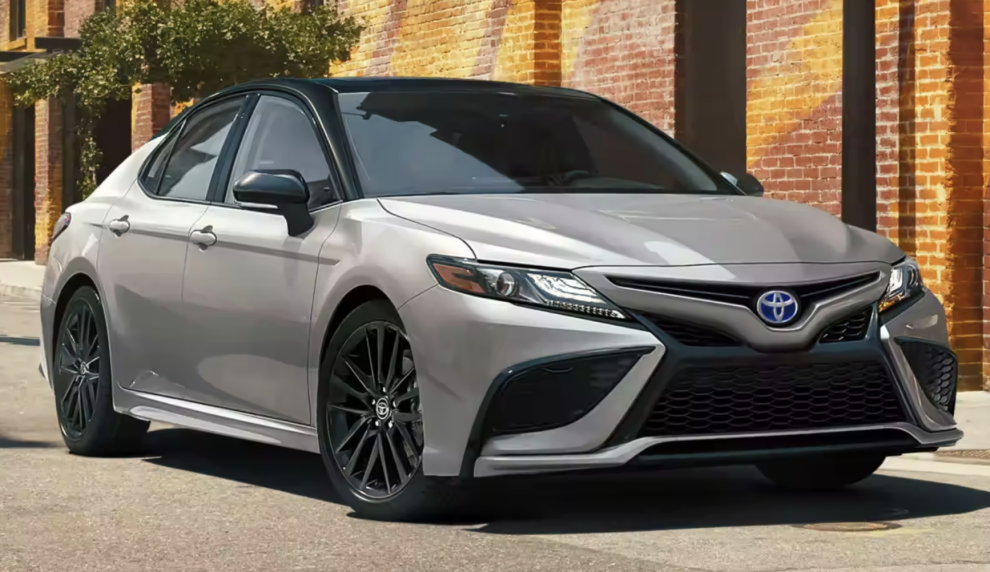 2024 Toyota Camry Hybrid: Efficiency Meets Refinement