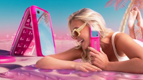 Barbie Flip Phone: A Fashionable Comeback