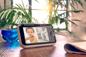 PIP1510-2 CONNECT 5.0" Wi-Fi Motorized Video Baby Monitor - Two Camera Set: A Comprehensive Review