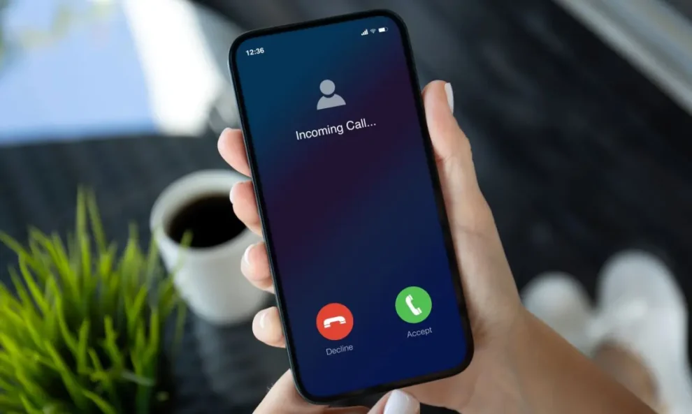 Google Phone App Revamp Brings iPhone-Inspired Call Interface to Android Users