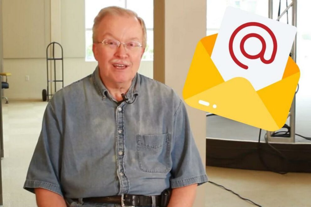 Internet's Most Familiar Voice Falls Silent, AOL's "You've Got Mail" Icon Dies at 74