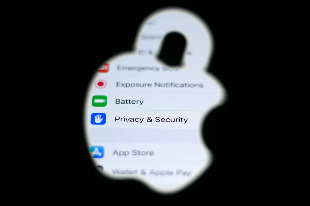 Apple's iOS 18 Introduces Groundbreaking Auto-Reboot Security Feature