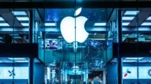 AI Evolution Propels Apple Stock to Historic Heights as Company Unveils New Intelligence Features