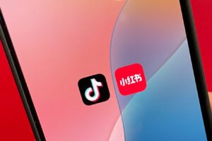 Chinese Social Apps Surge as TikTok Ban Creates Digital Gold Rush