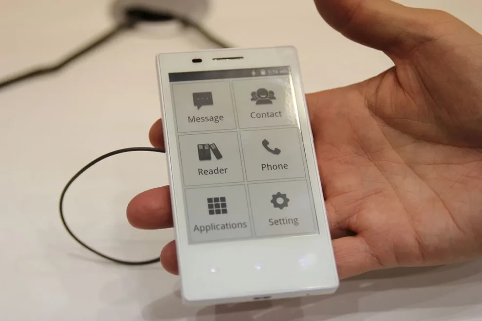 BlackBerry's Spirit Lives On: Revolutionary E Ink Phone Merges Nostalgia with Digital Wellness