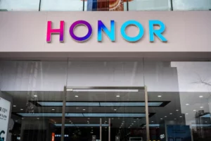 Honor Device Co. Bets Big on AI: Chinese Smartphone Giant Pledges $10 Billion to Challenge Global Tech Titans